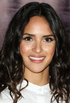 Adria Arjona