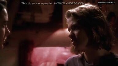 Kristy Swanson and Jennifer Connelly in Higher Learning