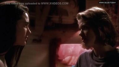 Kristy Swanson and Jennifer Connelly in Higher Learning