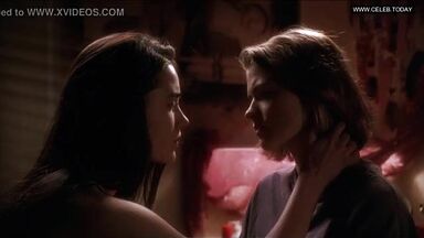 Kristy Swanson and Jennifer Connelly in Higher Learning