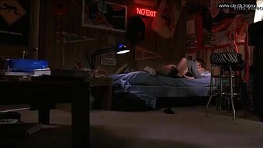 Kristy Swanson and Jennifer Connelly in Higher Learning