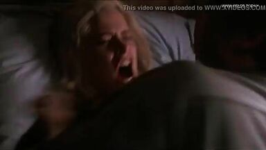 Kristy Swanson and Jennifer Connelly in Higher Learning