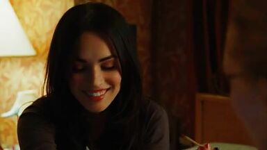 Megan Fox Amanda Seyfried kissing scene