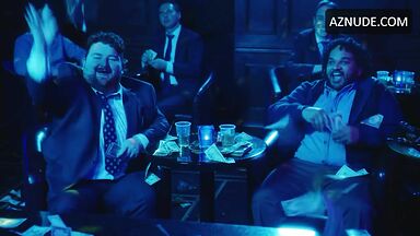 Busy Philipps streaping in Girls5Eva