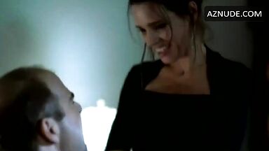 Diana Kauffman Lesbian Scene in Crooked