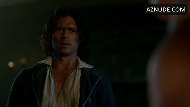 Jessica Parker Kennedy and Lise Slabber sex scenes in Black Sails