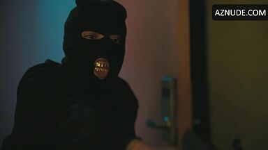 Whores interrupted during oral and orgy