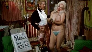 Liz Renay Big Boobs scene in Desperate Living