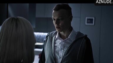 Liliya Moisyeyeva, Sonia Bohosiewicz Sex Scene in Other People