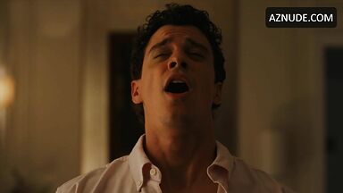 Simona Tabasco blowing dick in The White Lotus