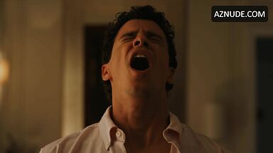 Simona Tabasco blowing dick in The White Lotus