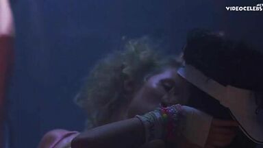 Baelyn Neff sex scene in I-See-You.com (2006)