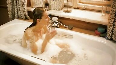 Agnieszka Grochowska and Joanna Majstrak nude scenes in Bez Wstydu (2012)