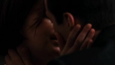 Charlize Theron and Connie Nielsen naked and sex scenes in Devil's Advocate (1997)