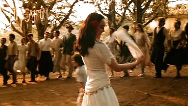 Simone Spoladore sexy scenes in Lavoura Arcaica (2001)