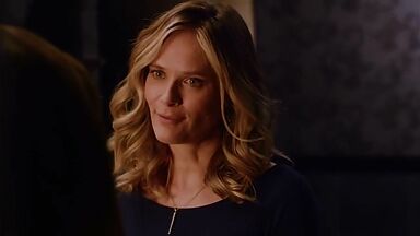 Priscilla Faia and  Rachel Blanchard lesbic scene in You Me Here