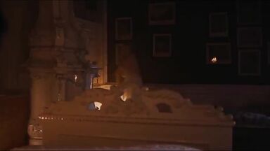 Dana Droppova and Radka Caldová in Slúžka (The Chambermaid)