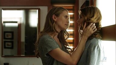 You Me Her - lesbian scene - S3E7