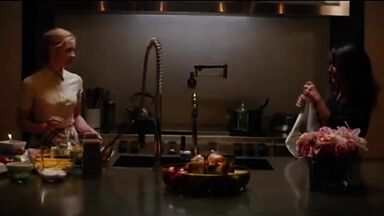 Kristin Davis and Greer Grammer in Deadly Illusions