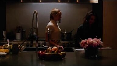 Kristin Davis and Greer Grammer in Deadly Illusions