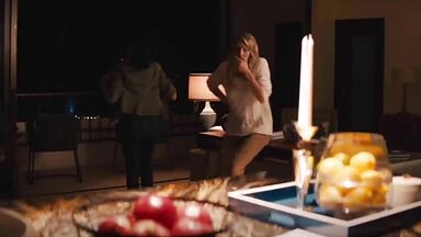 Tori Anderson and Yasmine Al-Bustami lesbic scene in NCIS Hawai