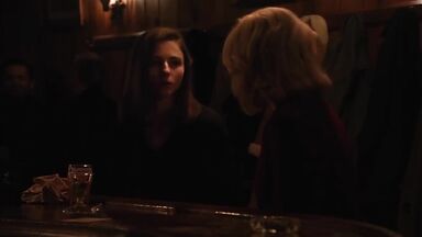 Thomasin McKenzie and  Anne Hathaway lesbians in Eileen (2024)