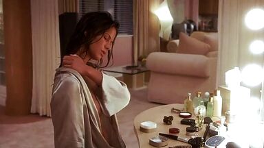 Rhona Mitra rape in Hollow Man