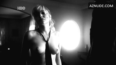 Schoolgirl showing her body