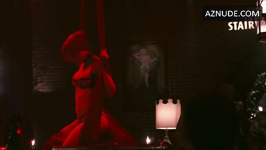 Ray Liotta watching hot stripper's dance