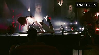 Ray Liotta watching hot stripper's dance