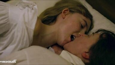 Kate Winslet and Saoirse Ronan hot lesbic scene