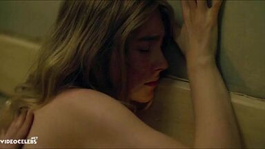 Kate Winslet and Saoirse Ronan hot lesbic scene