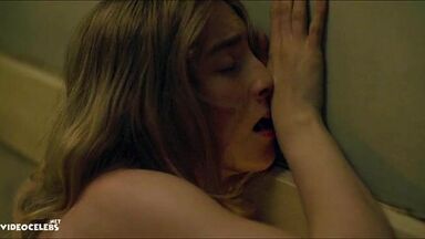 Kate Winslet and Saoirse Ronan hot lesbic scene