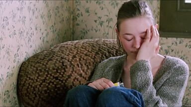 Lara Belmont sex scenes and nakedness in The War Zone