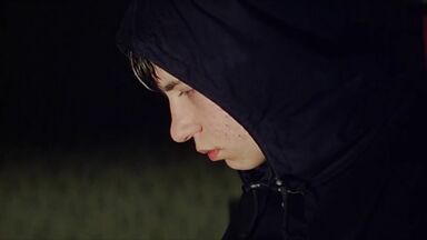 Lara Belmont sex scenes and nakedness in The War Zone