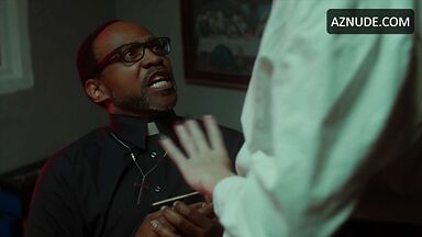 Laura Dromerick seducing the priest