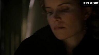 Kissing while bathing girls