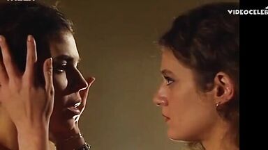 Natalia Dragoumi and Anna Mascha lesbic in Erotas kai pathos