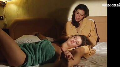 Natalia Dragoumi and Anna Mascha lesbic in Erotas kai pathos