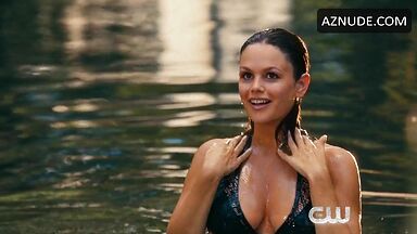 Rachel Bilson posing hot in bikini in The To Do List