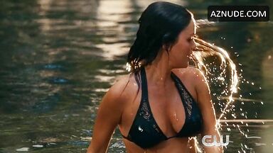 Rachel Bilson posing hot in bikini in The To Do List