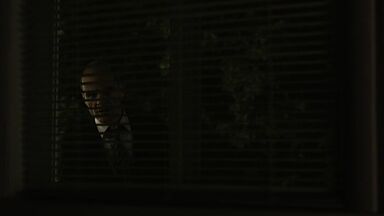 Rachel Brosnahan lesbic encounter in House of Cards