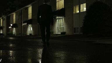 Rachel Brosnahan lesbic encounter in House of Cards