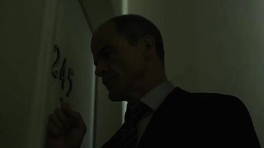 Rachel Brosnahan lesbic encounter in House of Cards