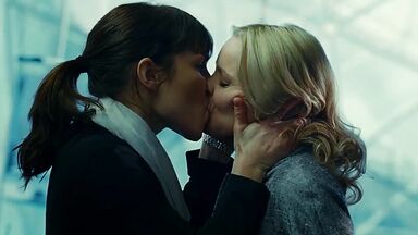 Rachel McAdams and Noomi Rapace hot lesbic scenes in Passion