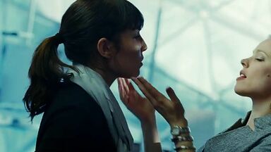 Rachel McAdams and Noomi Rapace hot lesbic scenes in Passion