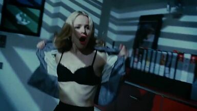 Rachel McAdams and Noomi Rapace hot lesbic scenes in Passion