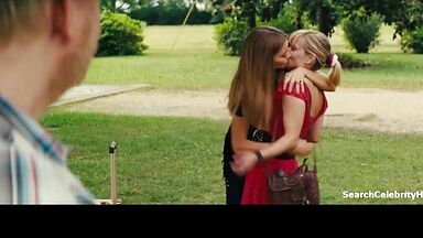 Reese Witherspoon gropped by Sofía Vergara