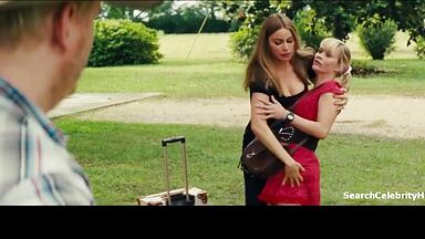 Reese Witherspoon gropped by Sofía Vergara