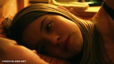 Teen Sydney Sweeney being sexy